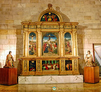 The Passion Altarpiece.  On each side are the praying statues of the founding monarchs