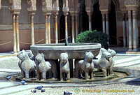Patio de los Leones: The famous lion fountain in the Palace of the Lions