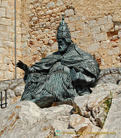 Statue of Pope Luna