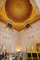 The magnificent gold-gilded dome of the Salon de Embajadores