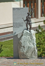 A memorial marking 150 years of the Alpine Club