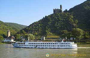 Cruising through the Rhine Gorge