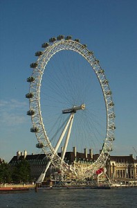 gb_0117 London's giant bicycle wheel
