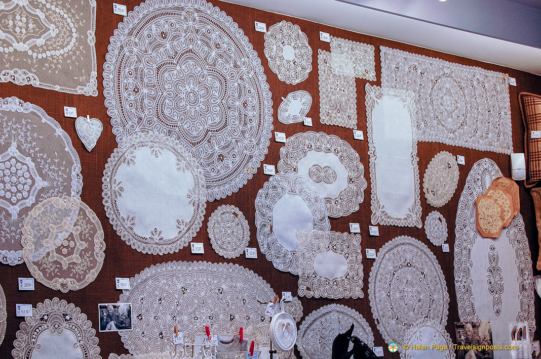 belgian-lace-belgium-shopping-things-to-buy-in-belgium