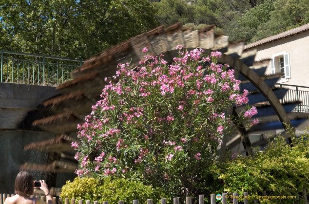Water wheel at the paper milling museum, Fontaine de Vaucluse
