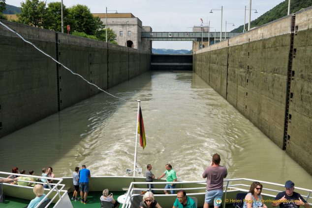 Jochenstein lock
