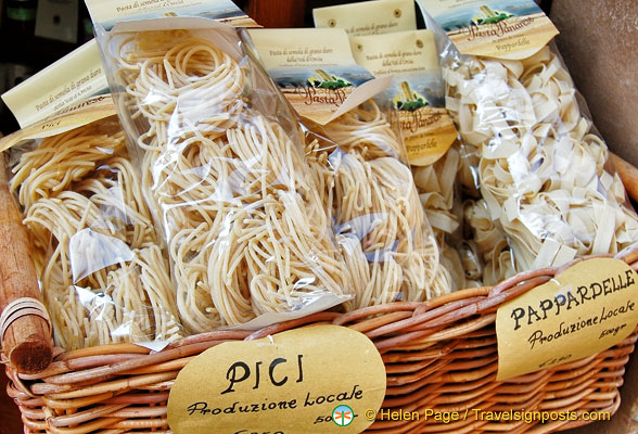 Pienza Shopping