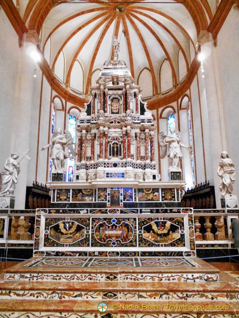 The altar at the Santa Corona church, Vicenza, Italy