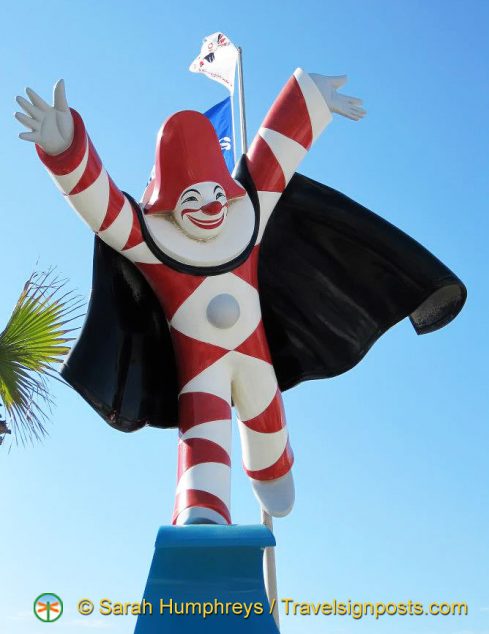 Burlamacco , the official mascot of Viareggio's Carnival