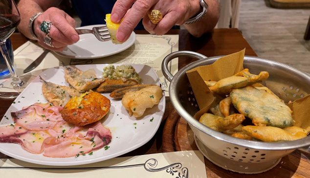 Entree at Da Leccarsi i Baffi