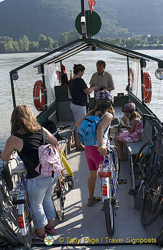 This little ferry takes passengers across the Danube