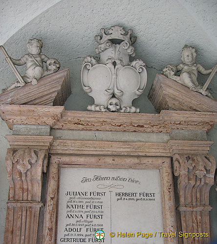 Tomb of the Furst family
