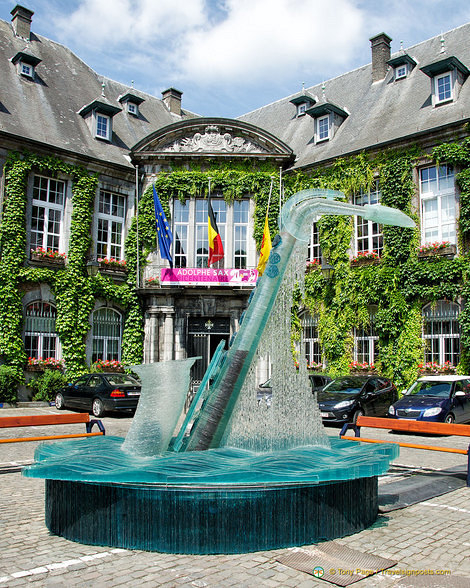Glass saxophone in the courtyard of the Hotel de Ville to celebrate the bicentenary of Adolphe Sax