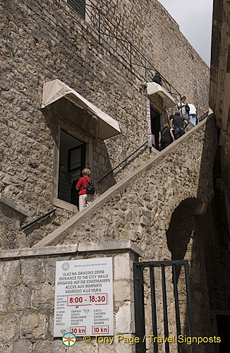 Entrance to the City Wall (Ulaz na gradske zidne)