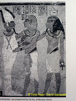 Tutankhamen, accompanied by his ka, embraces Osiris
[Tutankhamen - Valley of the Kings -Egypt]