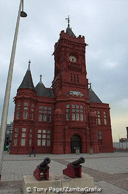 Its decoration and terracotta detail were partly influenced by the red Mogul buildings of India
[Cardiff - Wales]