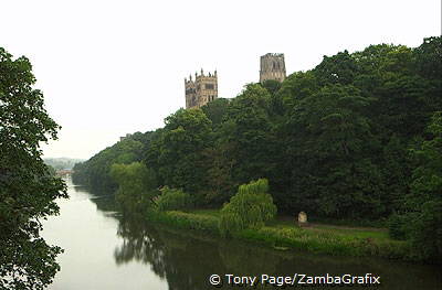 View of cathedral from the river [Durham - England]