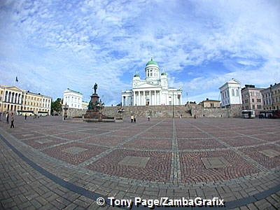 A fish-eye view of Tuomiokirko above the Senate Square