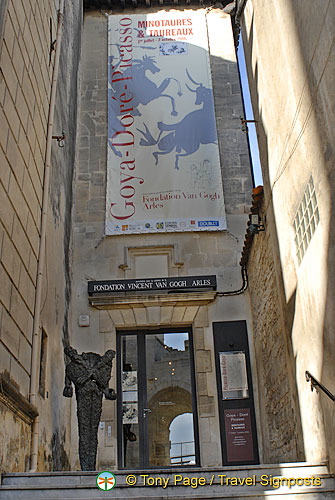 Vincent Van-Gogh Foundationn - Arles