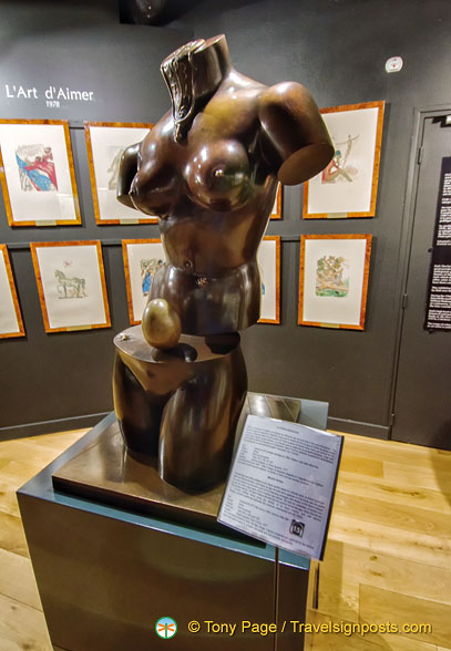 Dalí Sculpture - Space Venus