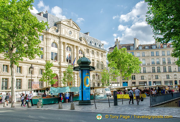Place Baudoyer in the 4th arrondissement