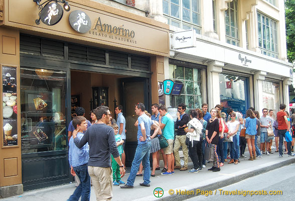Busy business at Amorino gelato on a hot Paris day 