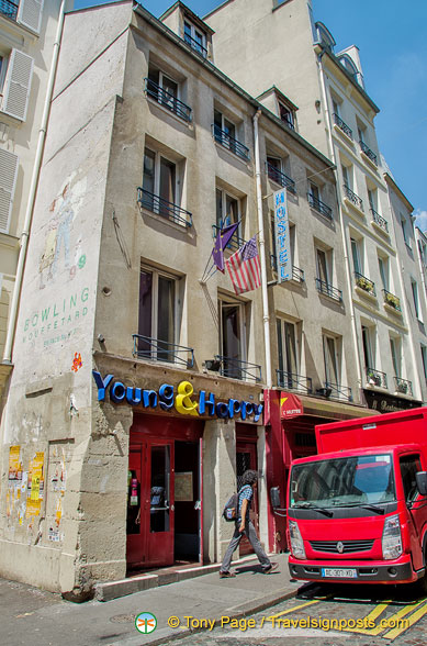 Young & Happy, a backpacker hostel at 80 rue Mouffetard