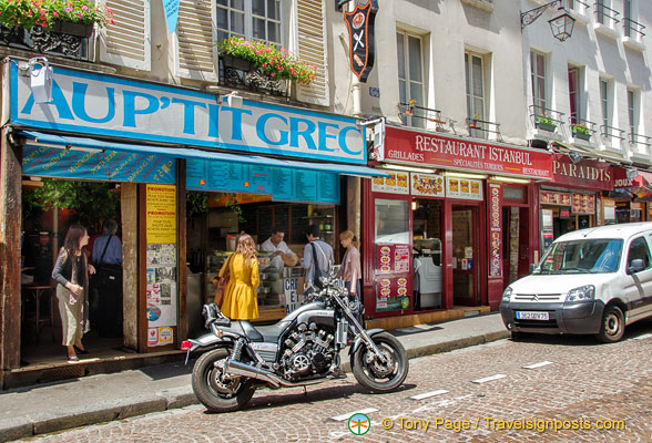 All kinds of fast food joints in rue Mouffetard. Au P'tit Grec at no. 66 is famous for its crepes