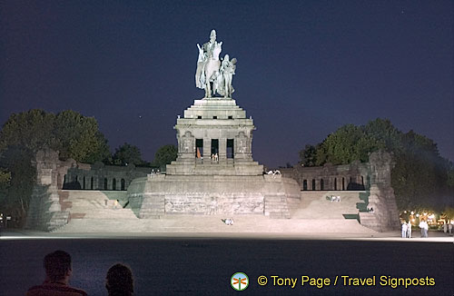 The huge monument of Kaiser Wilhelm I can be seen at Deutsches Eck (German corner)