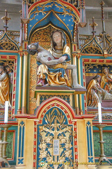 Sculpture of the Pietà