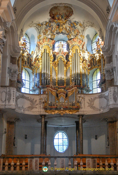 Main organ of St Mang