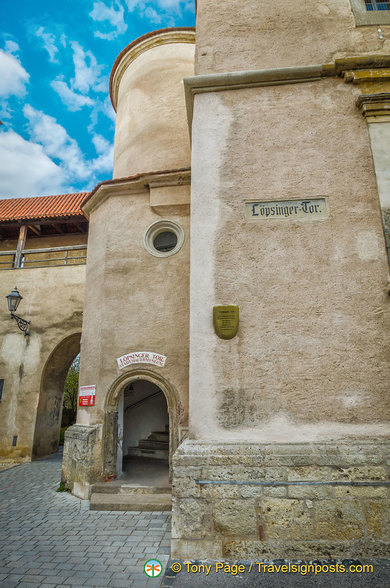 Löpsinger Tor and entrance to the Stadtmauermuseum
