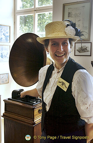 A gramaphone demonstration