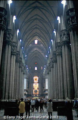 It begun in the 14th century under Prince Gian Galeazzo Visconti and took 500 years to complete
[Duomo - Milan - Italy]