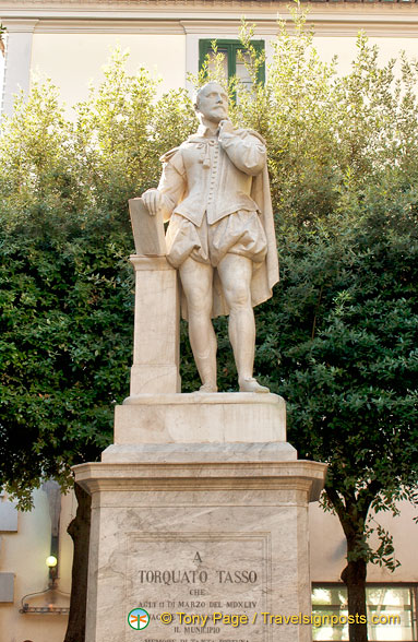Torquato Tasso monument in Piazza Tasso