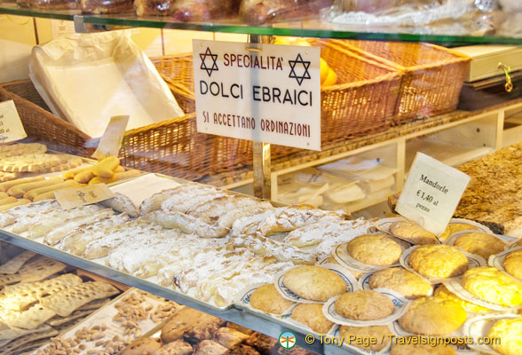 Jewish cakes and pastries