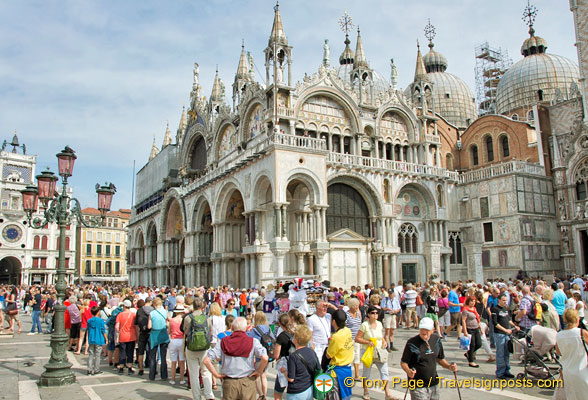 Queue for Basilica di San Marco