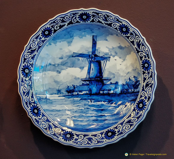 Decorative traditional windmill plate