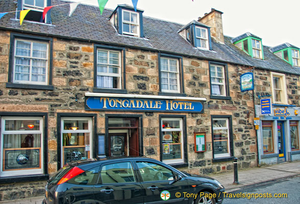 Crikey, it's the Tongadale Hotel