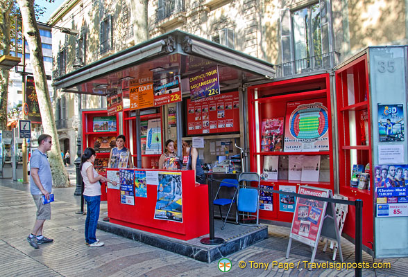 Las Ramblas show ticket kiosk