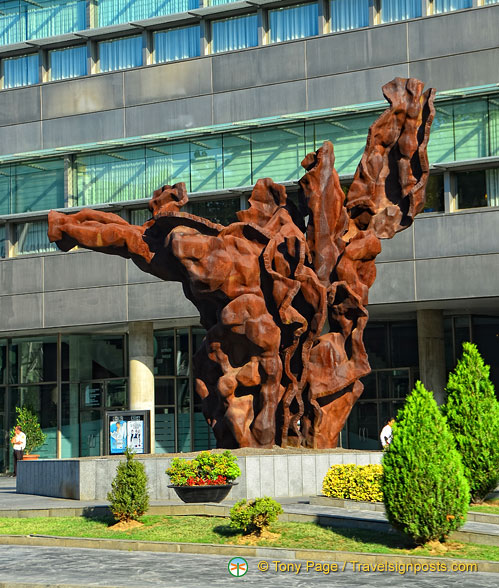 Bilbao sculpture