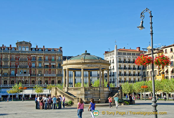 The bandstand on Plaza del Castillo