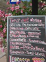 Tom's Cafe Bistro in Melk village