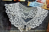 Lace collar from the Rococo lace shop