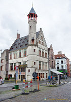 The Turret, formerly the guildhall of the tanners, is the oldest building in Vrijdagmarkt
