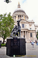 Blitz Memorial to Firefighters in front of St Paul's Cathedral