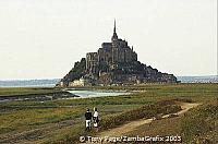 The tides rise and fall with the lunar calendar [Mont-St-Michel - France]