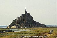 They can reach up to 10 km/h in Spring [Mont-St-Michel - France]