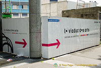 Direction to the Viaduc des Arts on Avenue Daumesnil