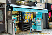 Jeff de Bruges - a chocolate franchise on rue Montorgueil